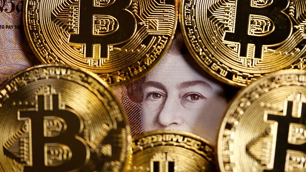 Биткоин становится надежнее британского фунта