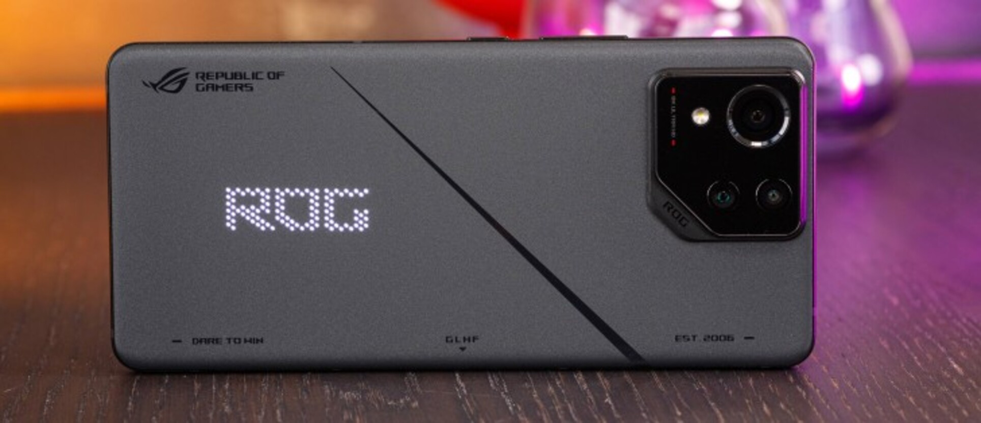 ROG Phone 8 Pro з Snapdragon 8 Gen 3 очолив рейтинг Antutu
